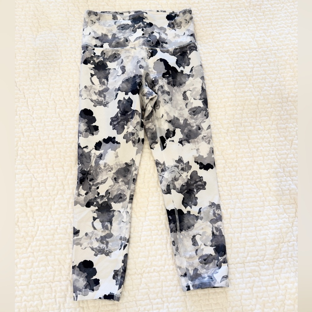 Women’s Capri Floral Print Leggings